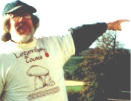 Richard Marsh pointing the way in a Legendary Tours T-shirt. Photo by Cindy Kolanko